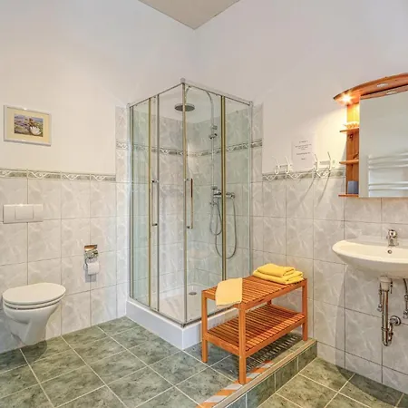 Appartement 1 Bedroom Lovely Apartment In Krakow Am See